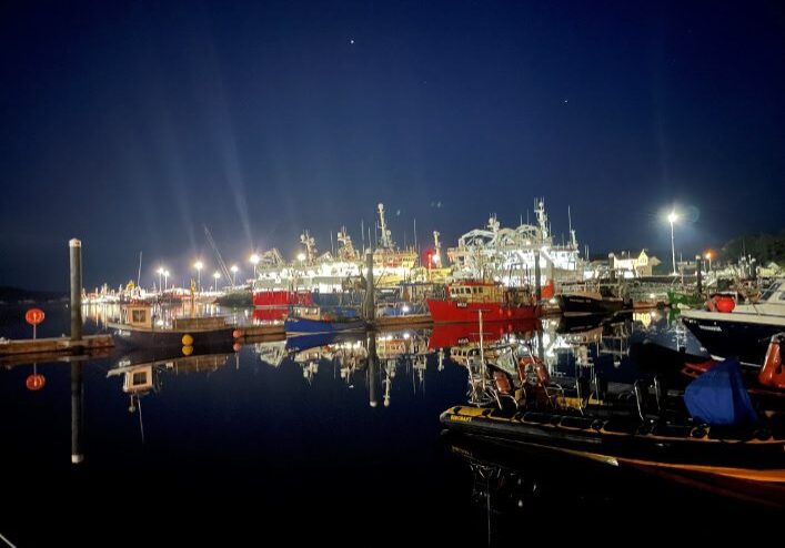 Boats-at-night-1